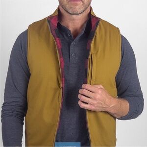TAILOR VINTAGE CONNECTICUT Canvas Vest Outdoor Quilted Red Plaid‎ Cabincore XL